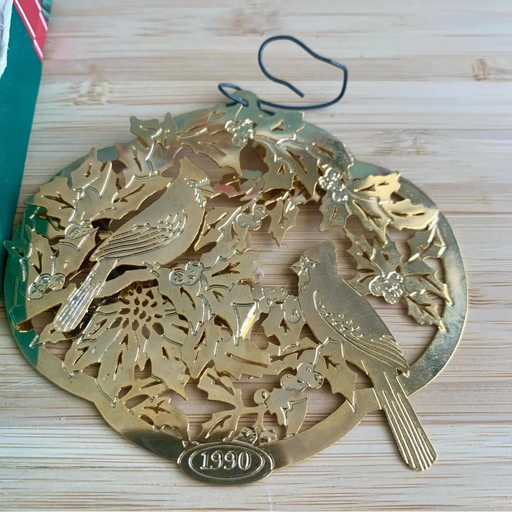 Hallmark Keepsake Ornament * Holiday Cardinals * 1990